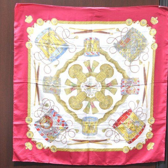 Authentic HERMES Carre 90 Scarf "LES TAMBOURS" Silk Red - Picture 10 of 12